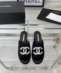 Chanel's new spring and summer sandals continue Chanel's classic style, elegant, slow and lu62fgo5bn