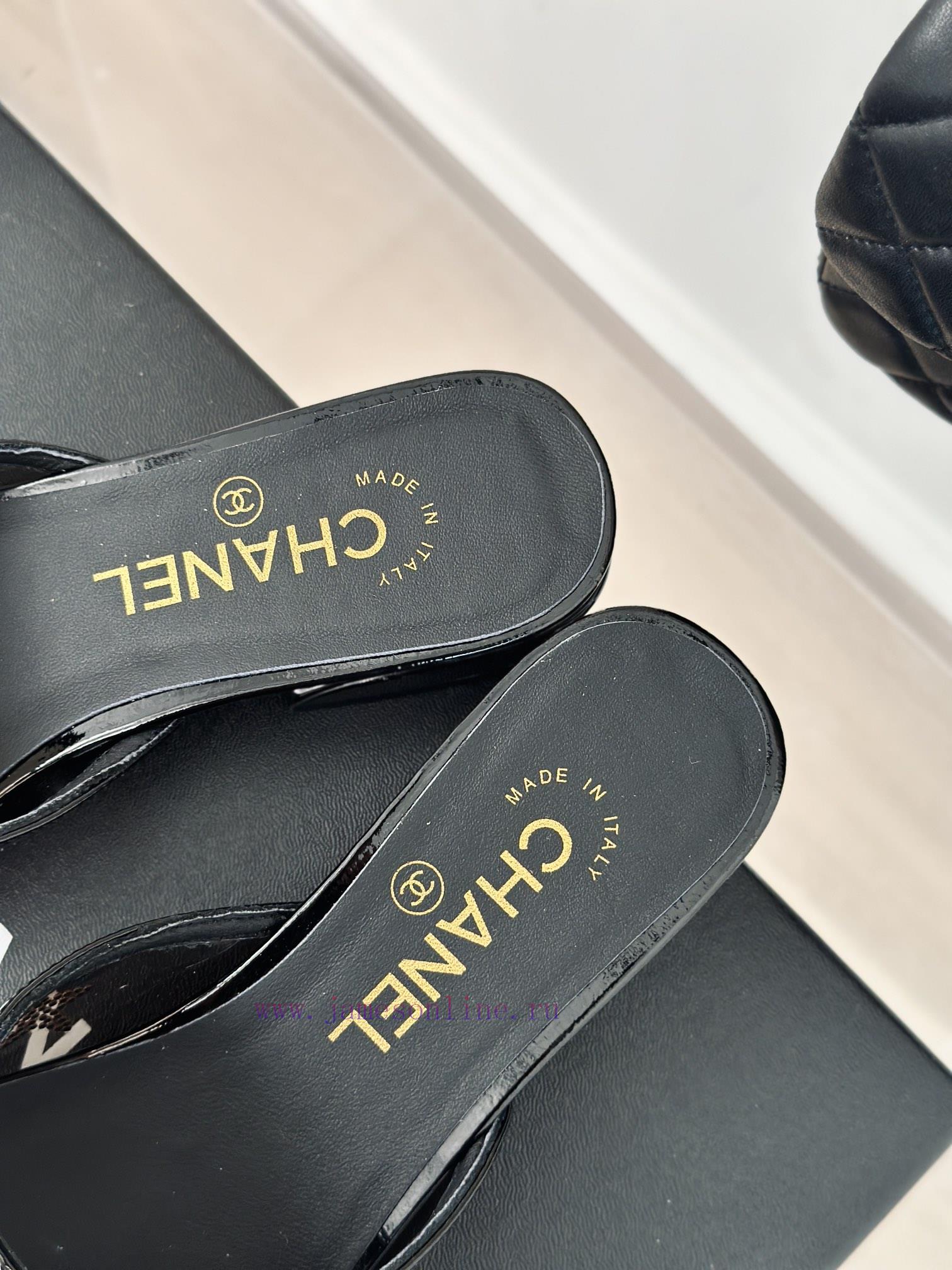 Chanel | Chanel 24P New ProductDiamond Double C Thick Heel SlippersThe upper of the shoe is 8u89xa2u - Image 9