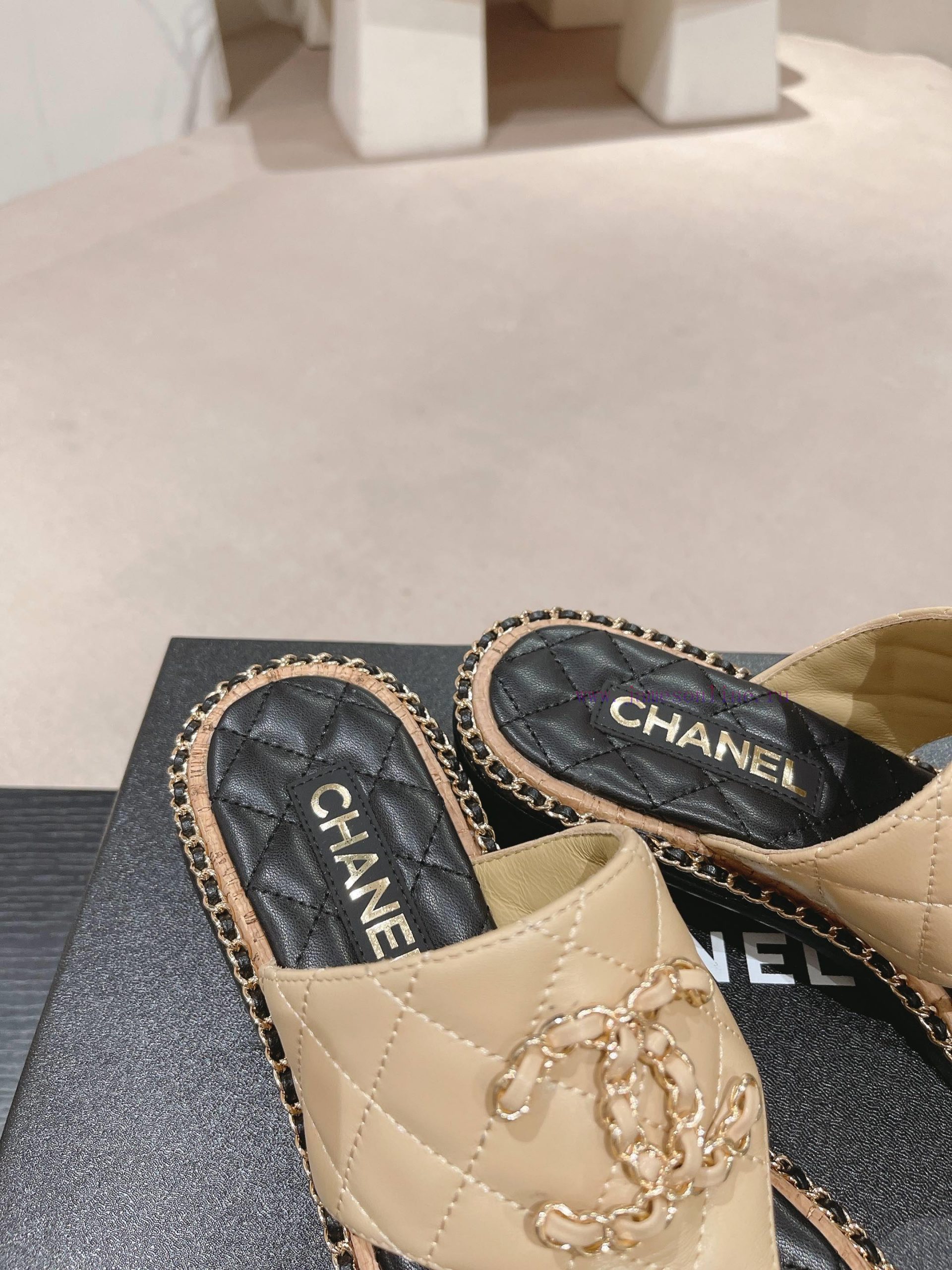 Purchasing grade𝗖𝗛 * 𝗔𝗡𝗟 | | 𝟐𝟎𝟐𝟒 Lazy person dragging 🩴 Chain shoesTop tier high-end qualitdn71pgjv - Image 7