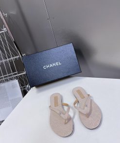 CHANEL | Chanel 24c Spring/Summer New Product Double C Flip flopsThe blockbuster has been im813hciaz