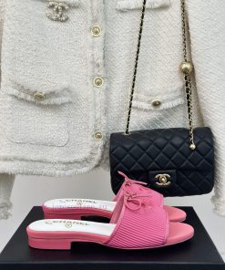 Chanel | Chanel 24P New ProductBow tie double C slippersThe shoe upper is made of special fazrjhevek