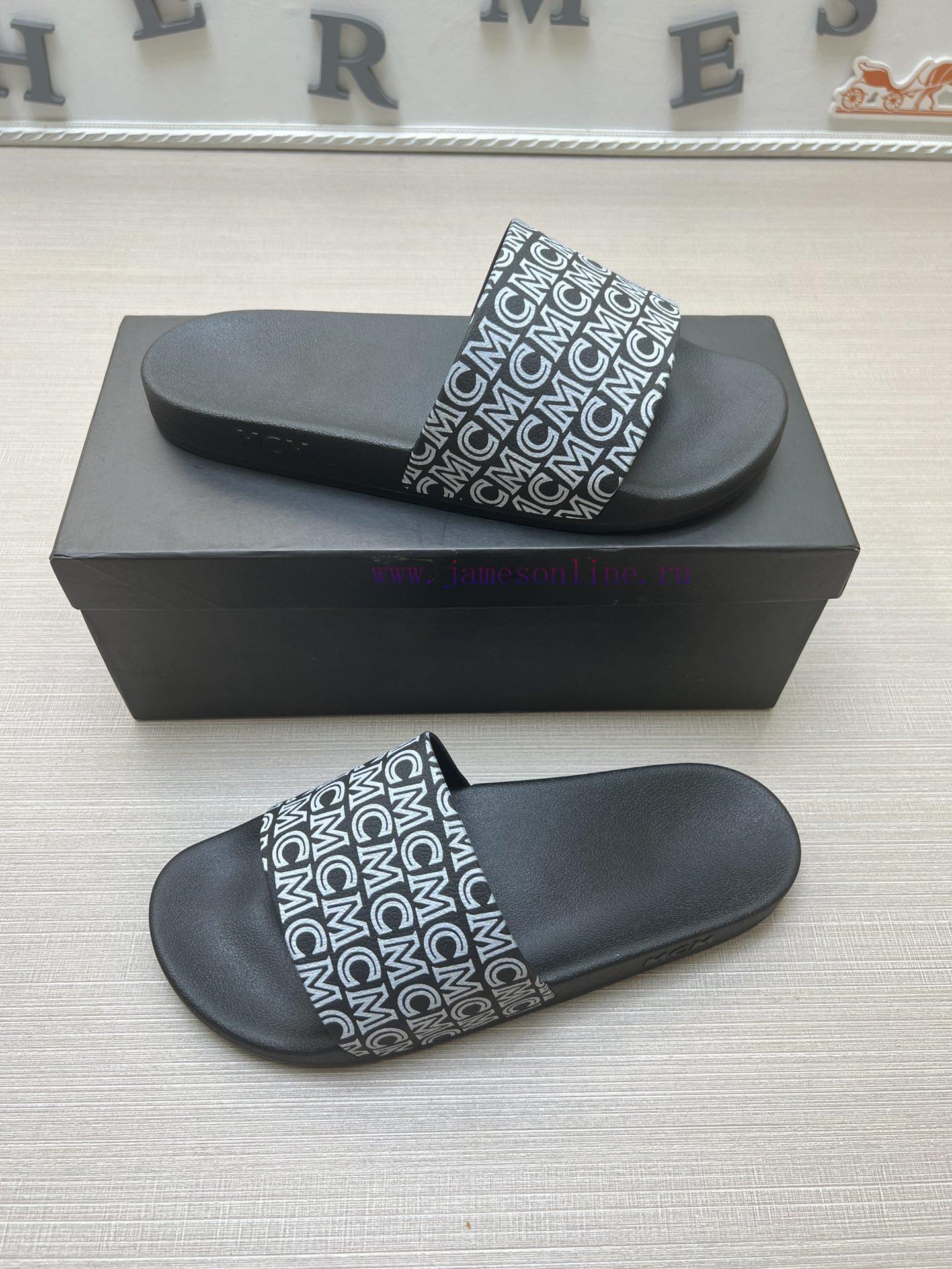 MCM's latest popular fashion slippers, with original 11 mold opening on the official website1jz1at5f - Image 5