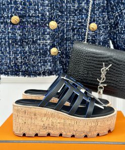 Herm è s/Herm è s Classic Thick Bottom SlippersStill an eternal classicExtremely retro desiga263ffvu