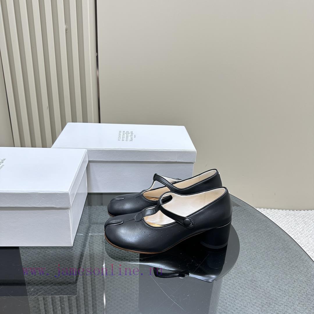 Purchasing level Maison Margiela MM6 tabi split toe shoes 2024 new products most popular buyj08cqsqv