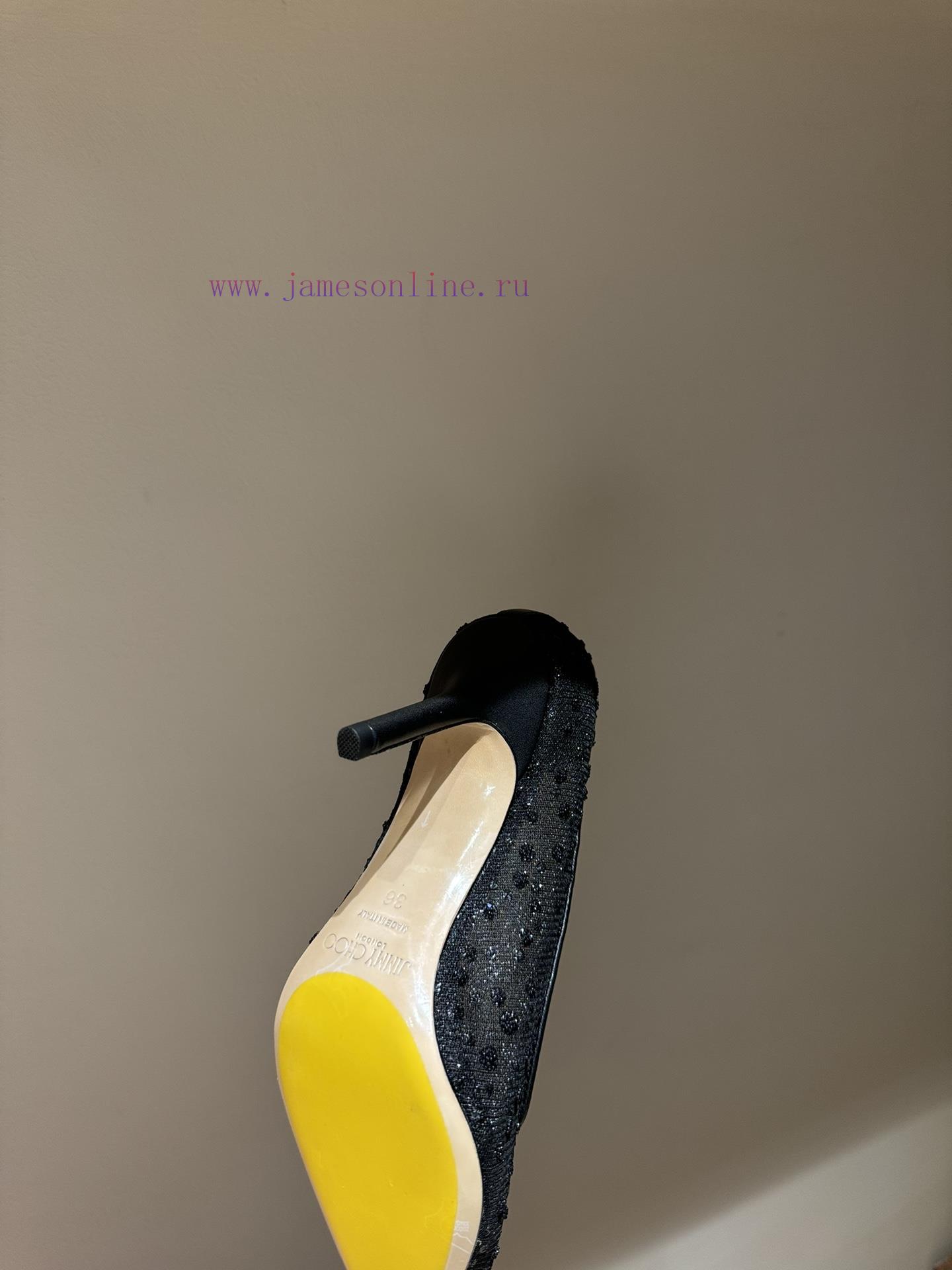 The mostIn early spring 2024, Jimmy Choo released rhinestone pointed slippers for Jimmy Weekuzgs4834 - Image 8