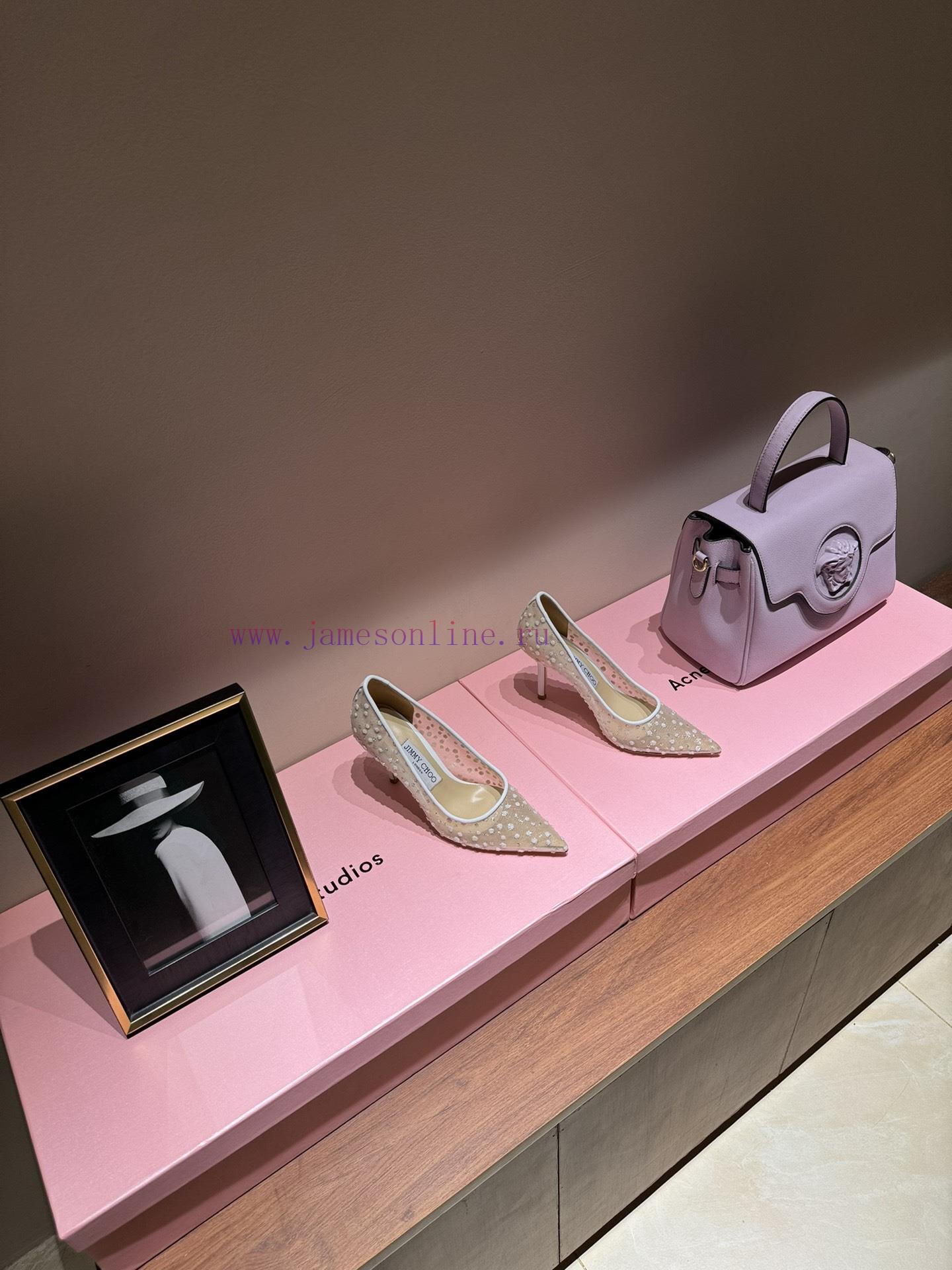 The mostIn early spring 2024, Jimmy Choo released rhinestone pointed slippers for Jimmy Weekspyi9pqz - Image 2