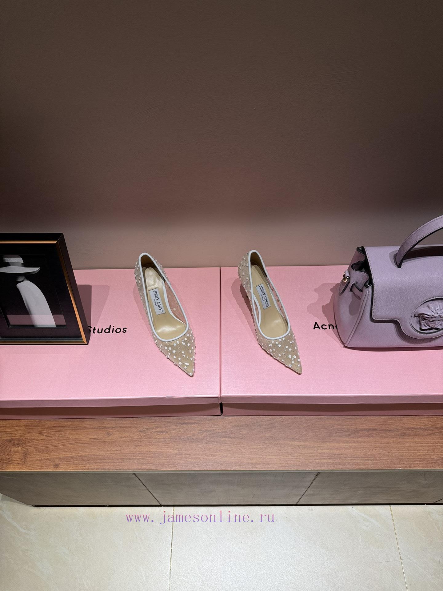 The mostIn early spring 2024, Jimmy Choo released rhinestone pointed slippers for Jimmy Weekspyi9pqz - Image 3