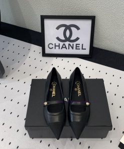 Chanel's new Mary Jane single shoes exude irresistible luxury and elegance, with super fairyapemt0rz