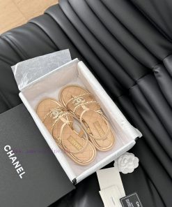 Chanel Classic Strap SandalsEvery spring and summer, the best-selling products constantly ad9emsh9wr