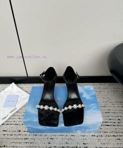 ISABEL. STIER Isabel One Word Pearl SandalsSimple and unadorned, it's a must-have for everyobrwebiet