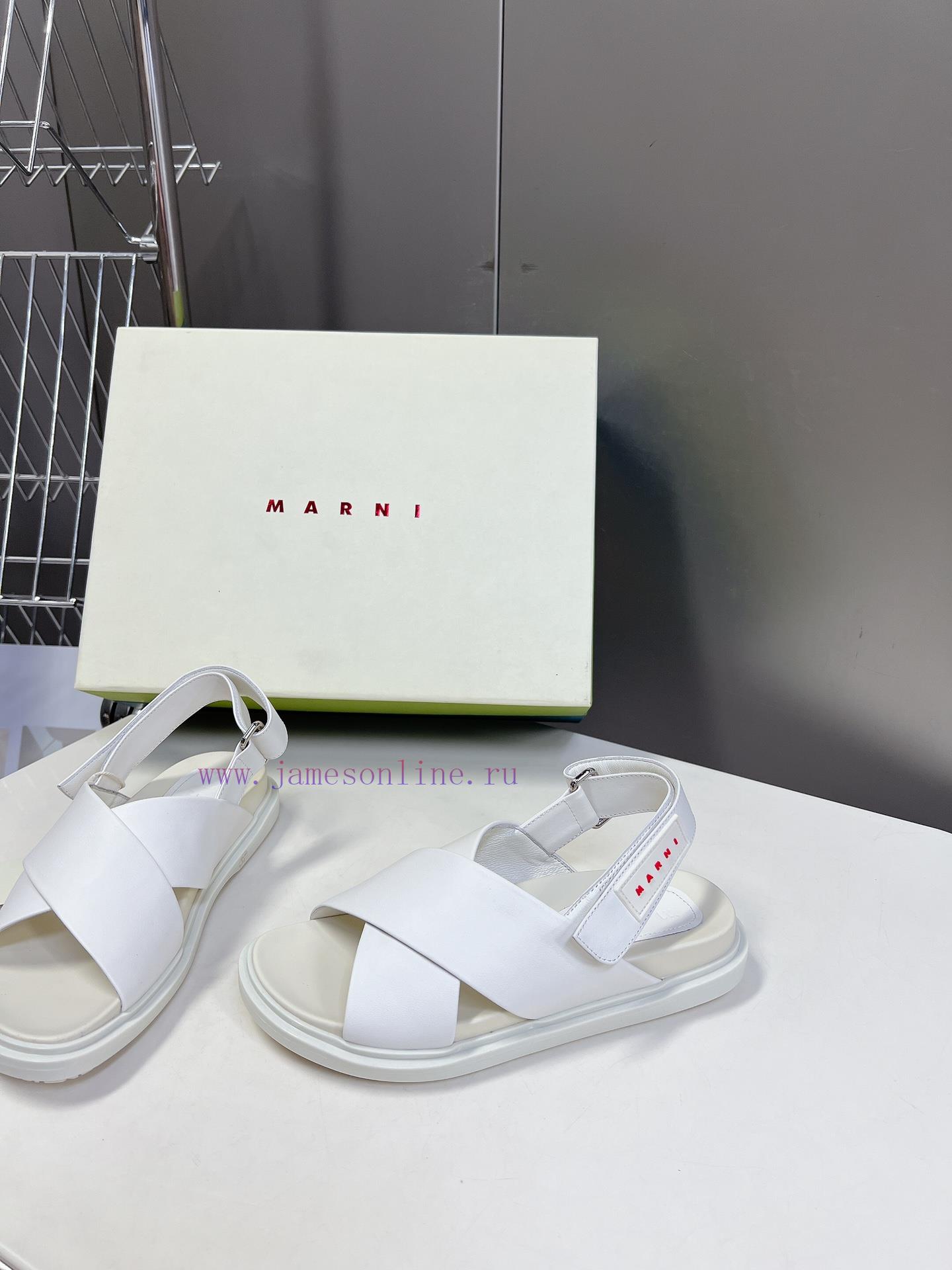 Marni's new spring and summer cross strap sandals are designed with contrasting colors for ale53rzia - Image 4