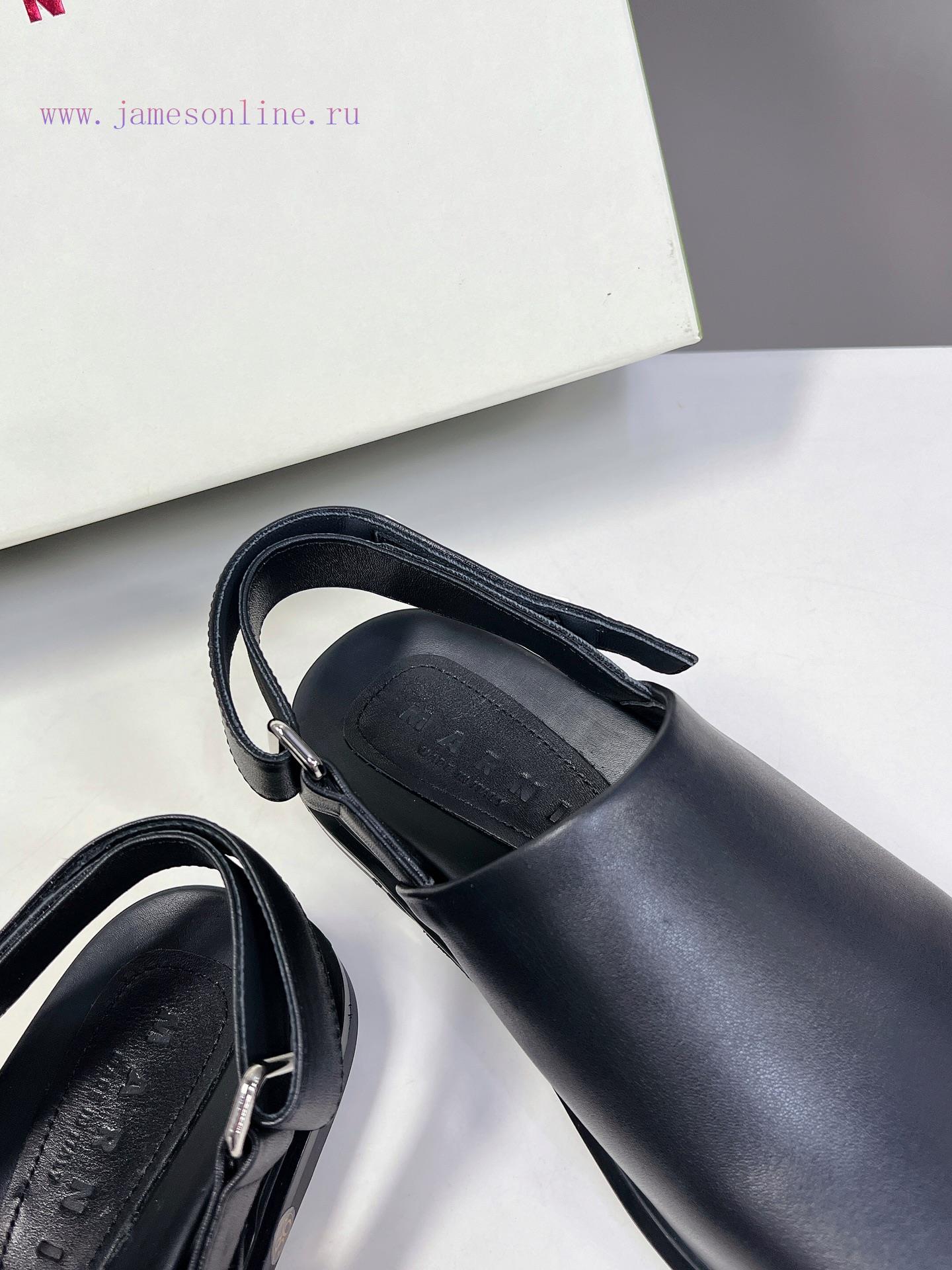 Marni's new spring and summer cross strap sandals are designed with contrasting colors for ayzuavz32 - Image 8