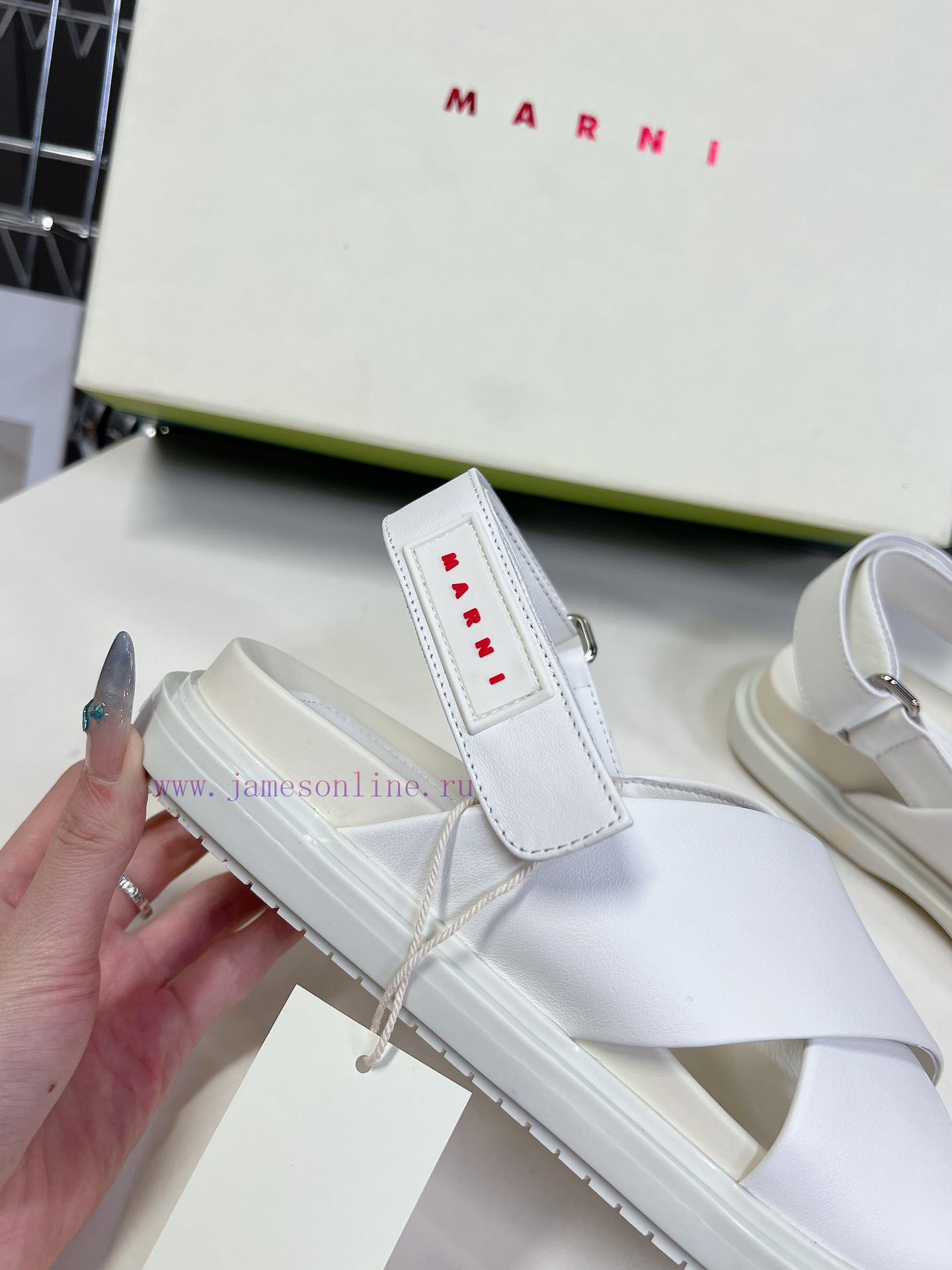 Marni's new spring and summer cross strap sandals are designed with contrasting colors for ale53rzia - Image 9