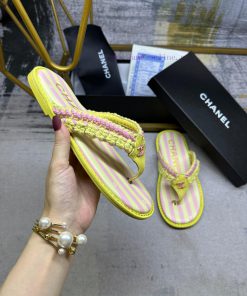 CHANEL 2024 latest beach series toe flip flops Hand woven upper with colorful sheepskin fabr2scyuiik
