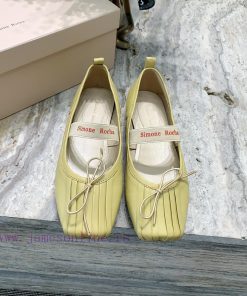 Simone Rocha's new spring/summer 24 Mary Jane ballet shoes 🩰 Different Mary Jane, the balletti51fbfu