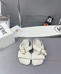 The new Roman sandals are here, comfortable yet not monotonousSandals made of Ease sheepskinuvowvpm5
