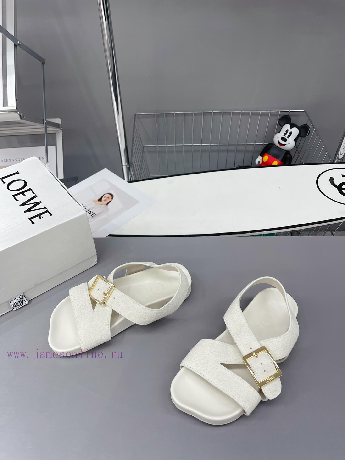 The new Roman sandals are here, comfortable yet not monotonousSandals made of Ease sheepskinuvowvpm5 - Image 4