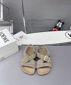 The new Roman sandals are here, comfortable yet not monotonousSandals made of Ease sheepskin64adgori