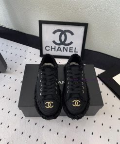 Chanel's new fringed canvas shoes are top-notch and can add fashionable temperament to vario14txcagj
