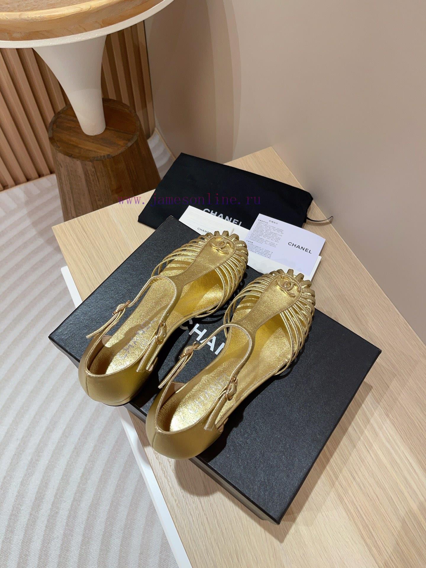 -24Fw new Chanel Roman flat sandalsCute enough to explode, rich heiress instantly looks retrgwvt7hwe - Image 5