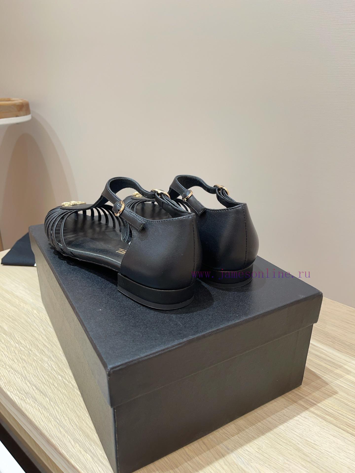-24Fw new Chanel Roman flat sandalsCute enough to explode, rich heiress instantly looks retrgfsmuugx - Image 9