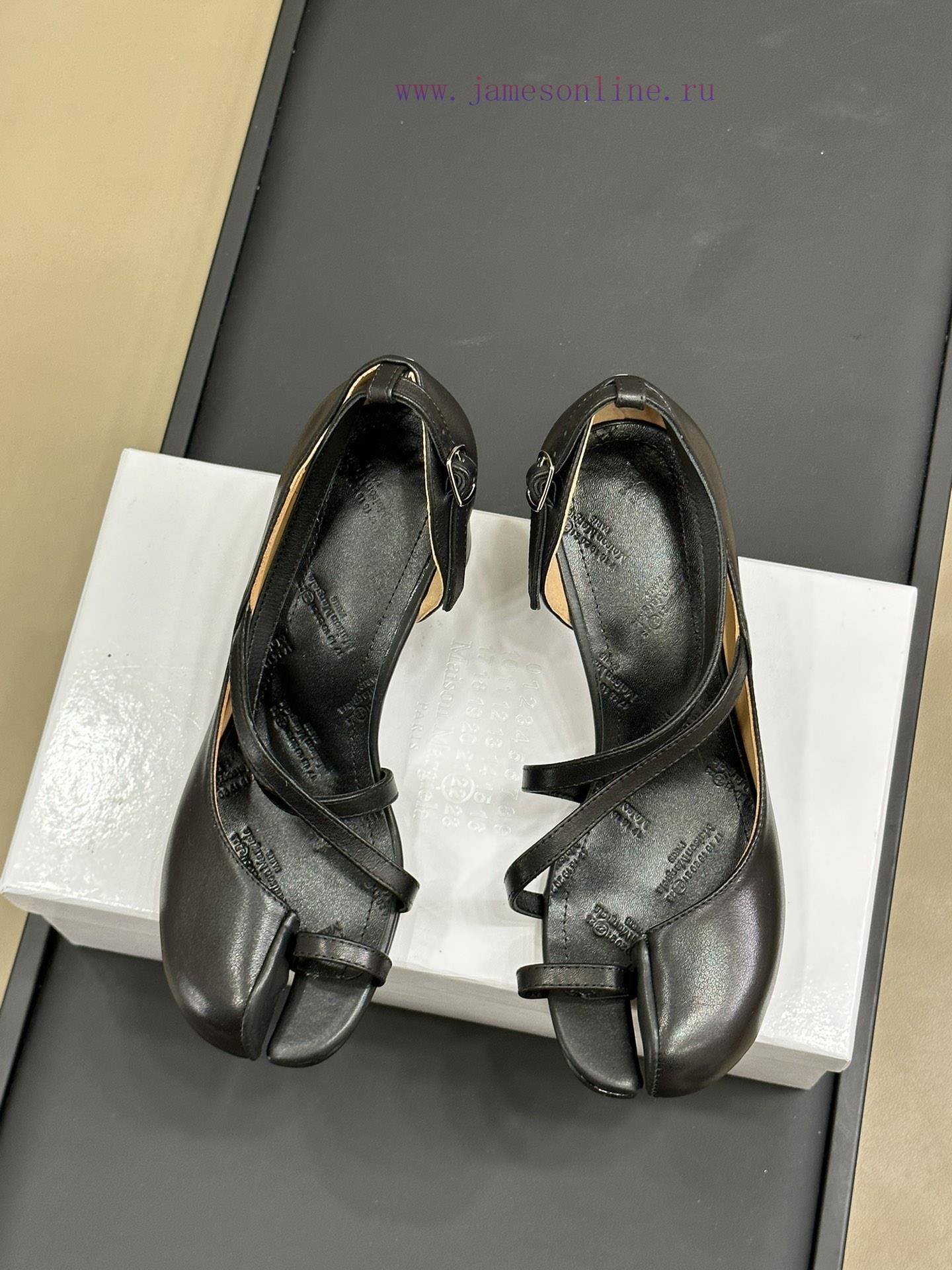 maisonmargiela ss24 newMM6 Magila Coarse with Mary JaneSummer ultimate item, easily get a trl02g9tn4 - Image 3