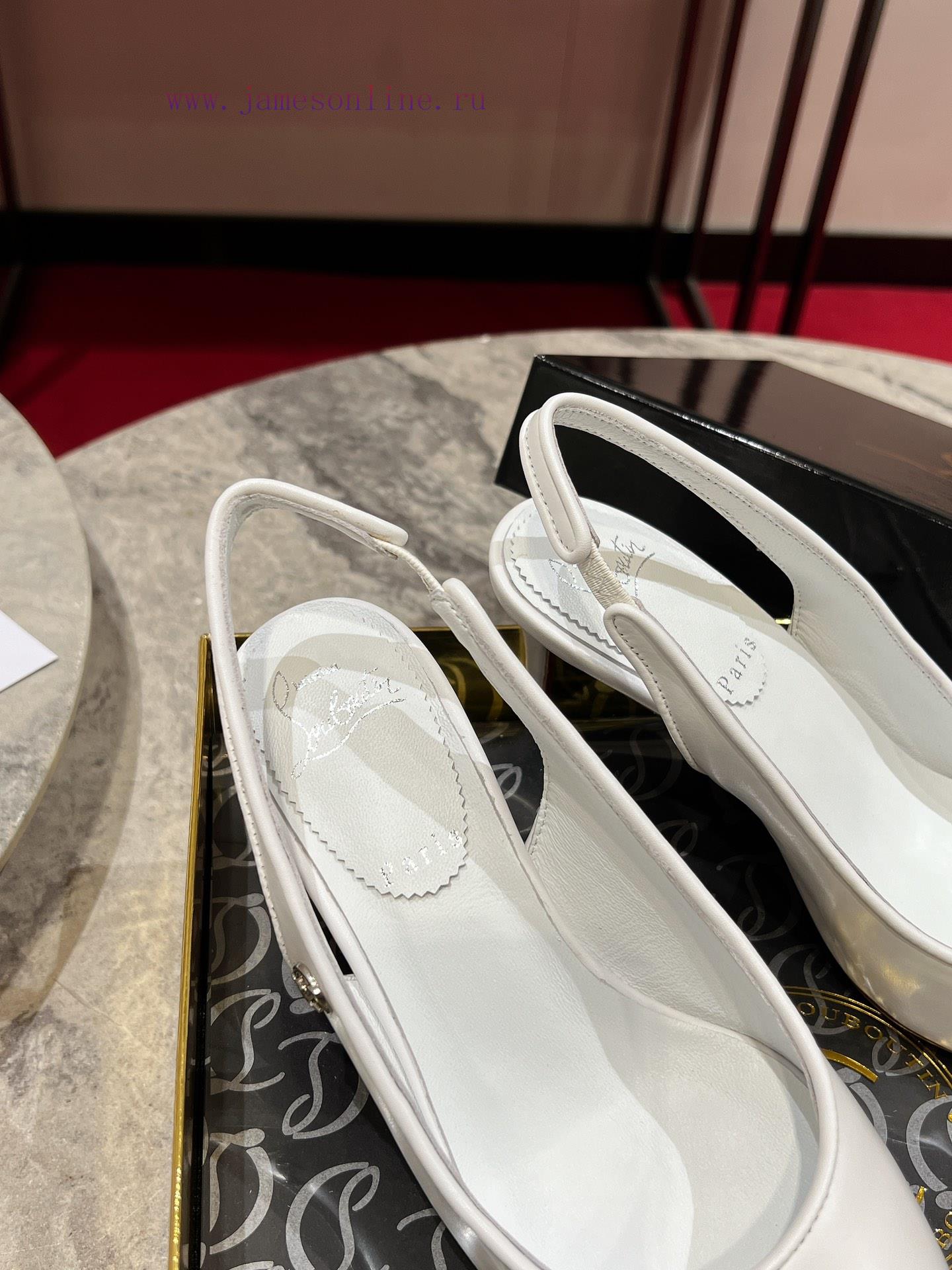 ∙ CL deduction with empty space ∙ ꫛꫀ w ︎ ️This high-heeled shoe is made of black calf leathepjir5qpg - Image 8