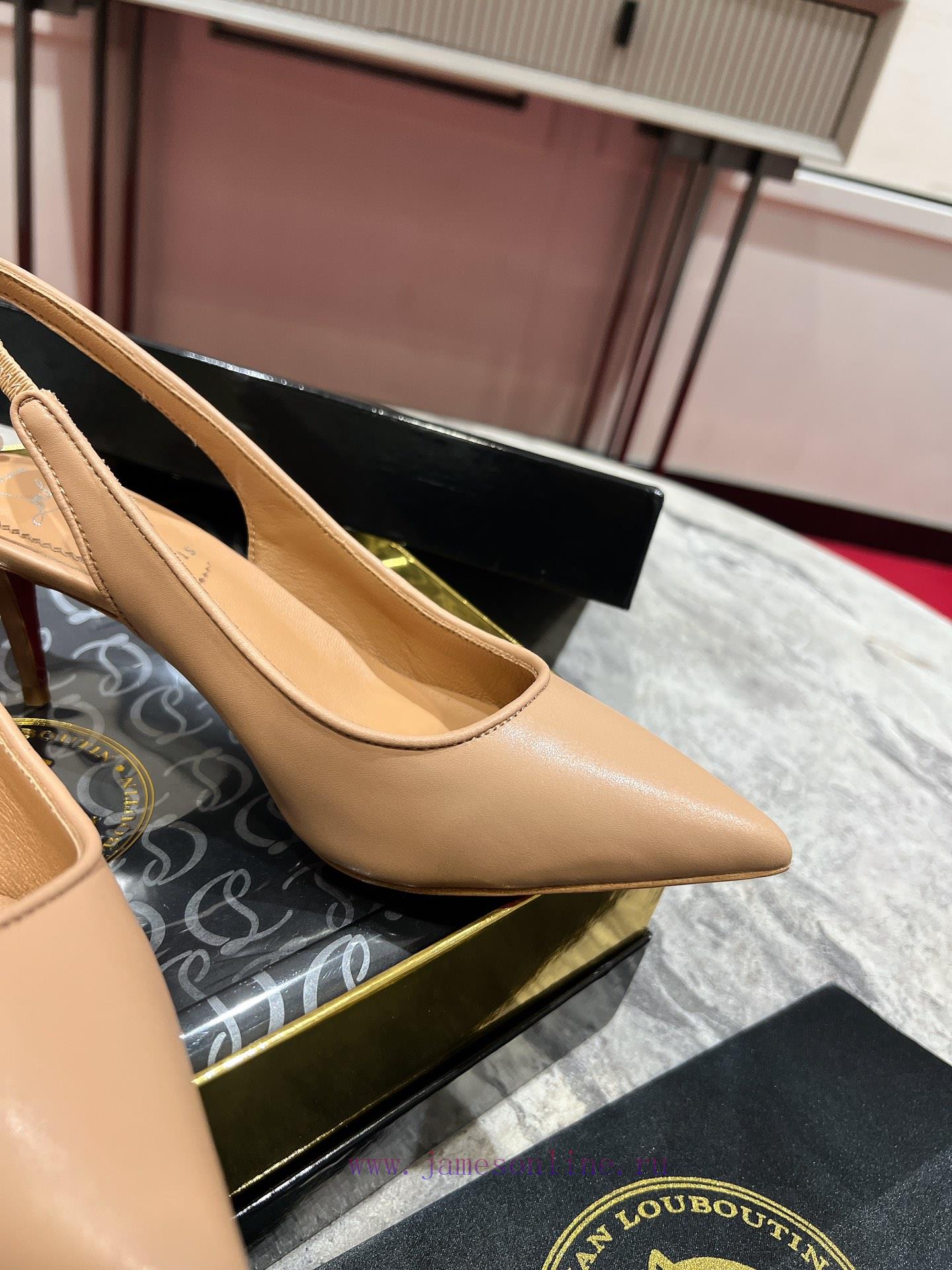 ∙ CL deduction with empty space ∙ ꫛꫀ w ︎ ️This high-heeled shoe is made of black calf leathextg3tc82 - Image 10