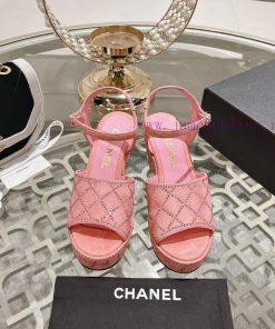 Chanel | Chanel 2024 SummerThe color of this season's sandals is due to the beautiful hardwavvgigavg