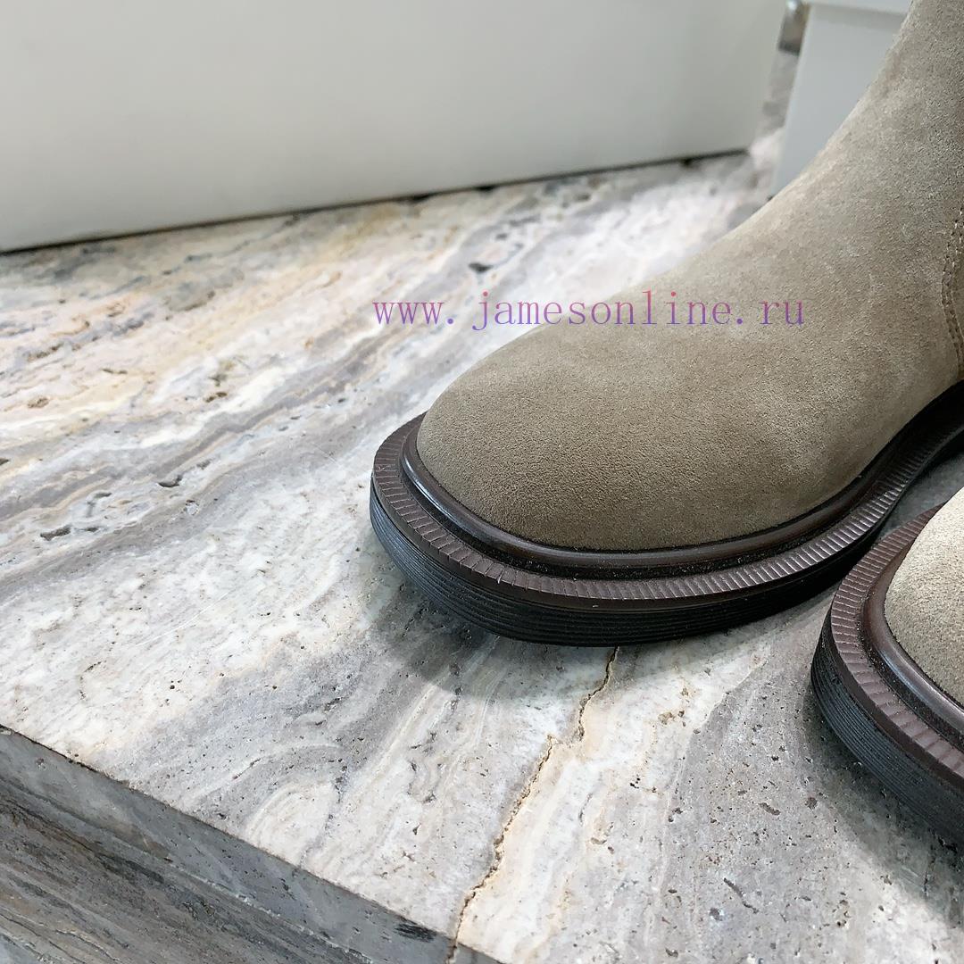 The row's new short boots have a simple and high-end feel, with a square toe that is both co1w1tlv8u - Image 7
