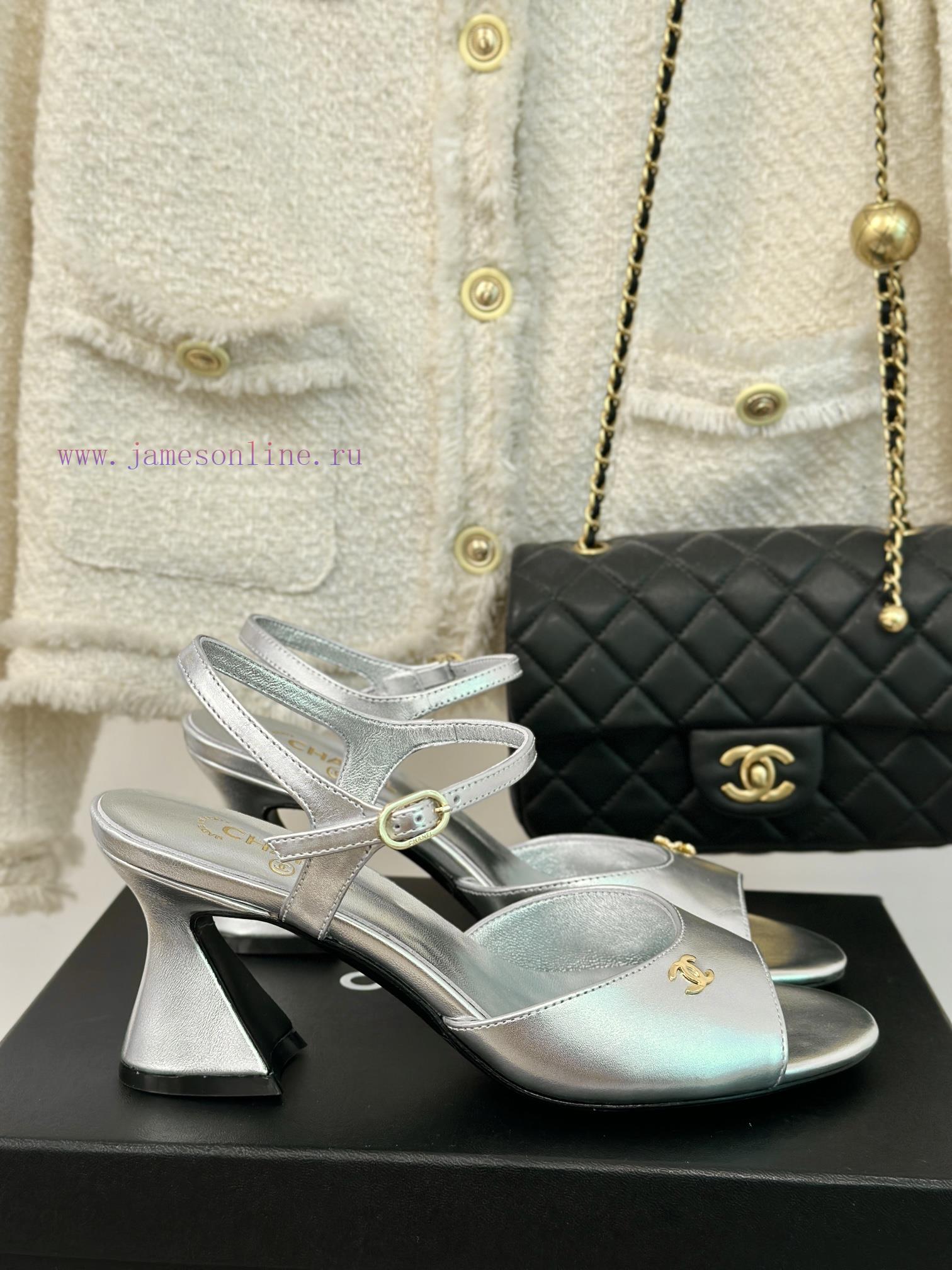 Chanel | Chanel 24P New ProductDouble C thick heel sandals seriesThe shoe upper is made of iuva727ap
