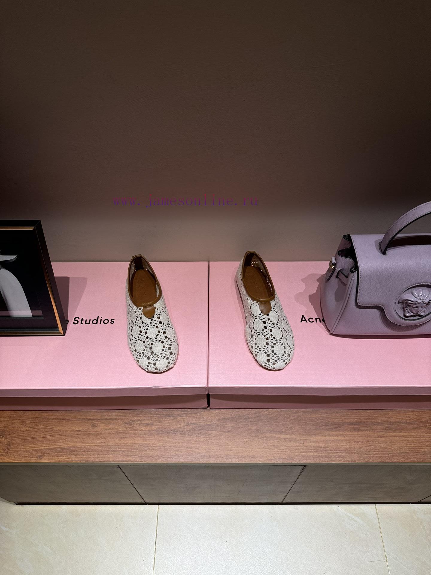 The mostShoes chased after and asked N times when going out 🥿Of course it's Loro Piana,New sr9ti305v - Image 3