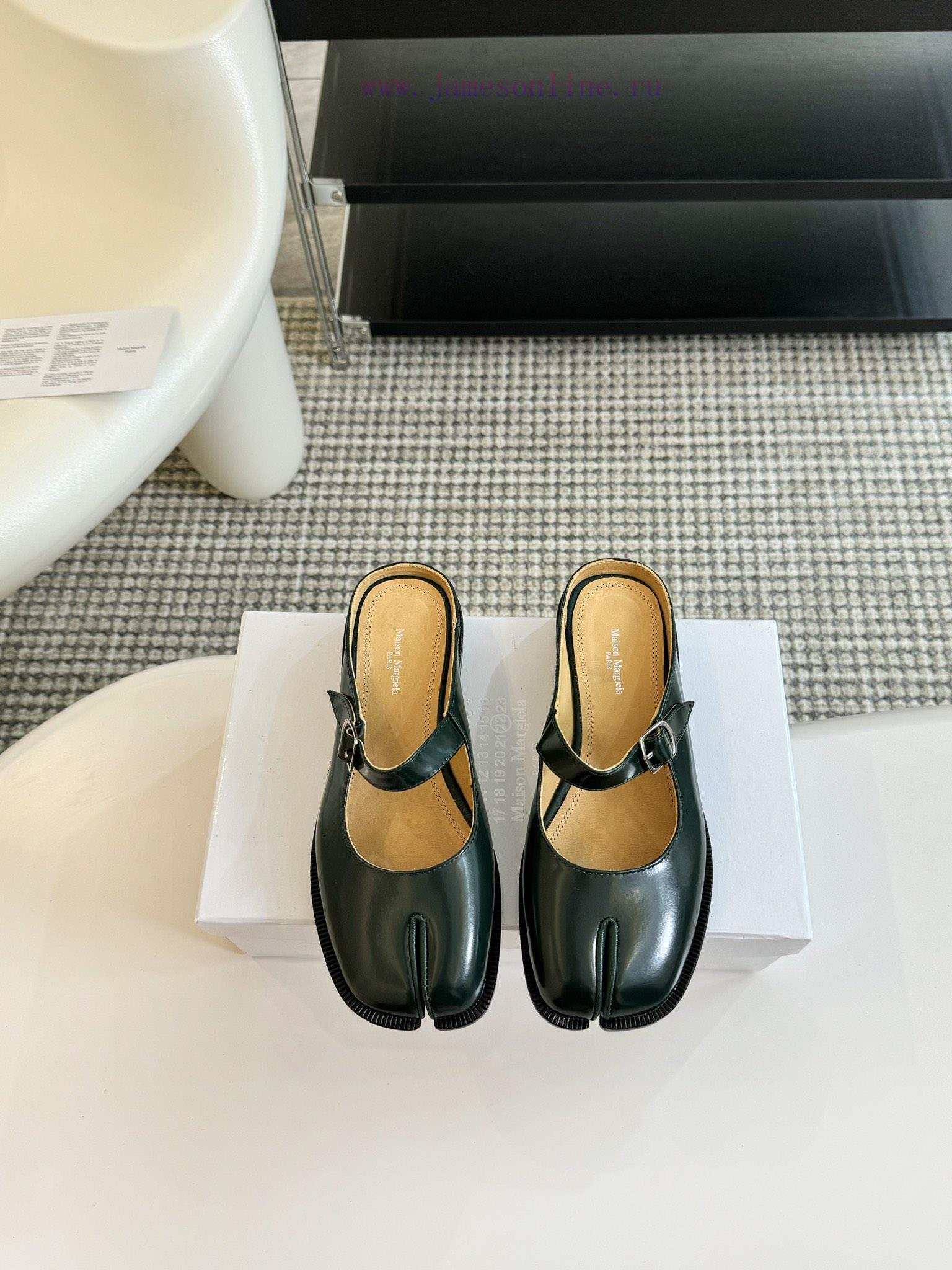 Maison Margiela MM6 Tabi Split Toe Shoes 2024 New Product Most Popular Purchasing Agent 11 e1emjjm8