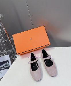 Hermes Autumn/Winter New Collection Mary JaneThe only H family strap Mary Jane's minimalist nyxsk5g4