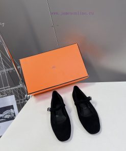 Hermes Autumn/Winter New Collection Mary JaneThe only H family strap Mary Jane's minimalist la3owhc2
