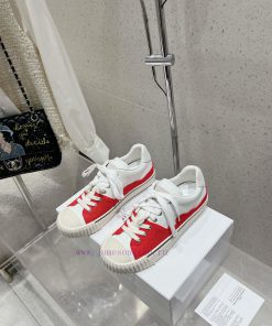 MaisonMargiela MM6, a worn-out German style training shoe, is a casual sports shoeThis Germanopwplay