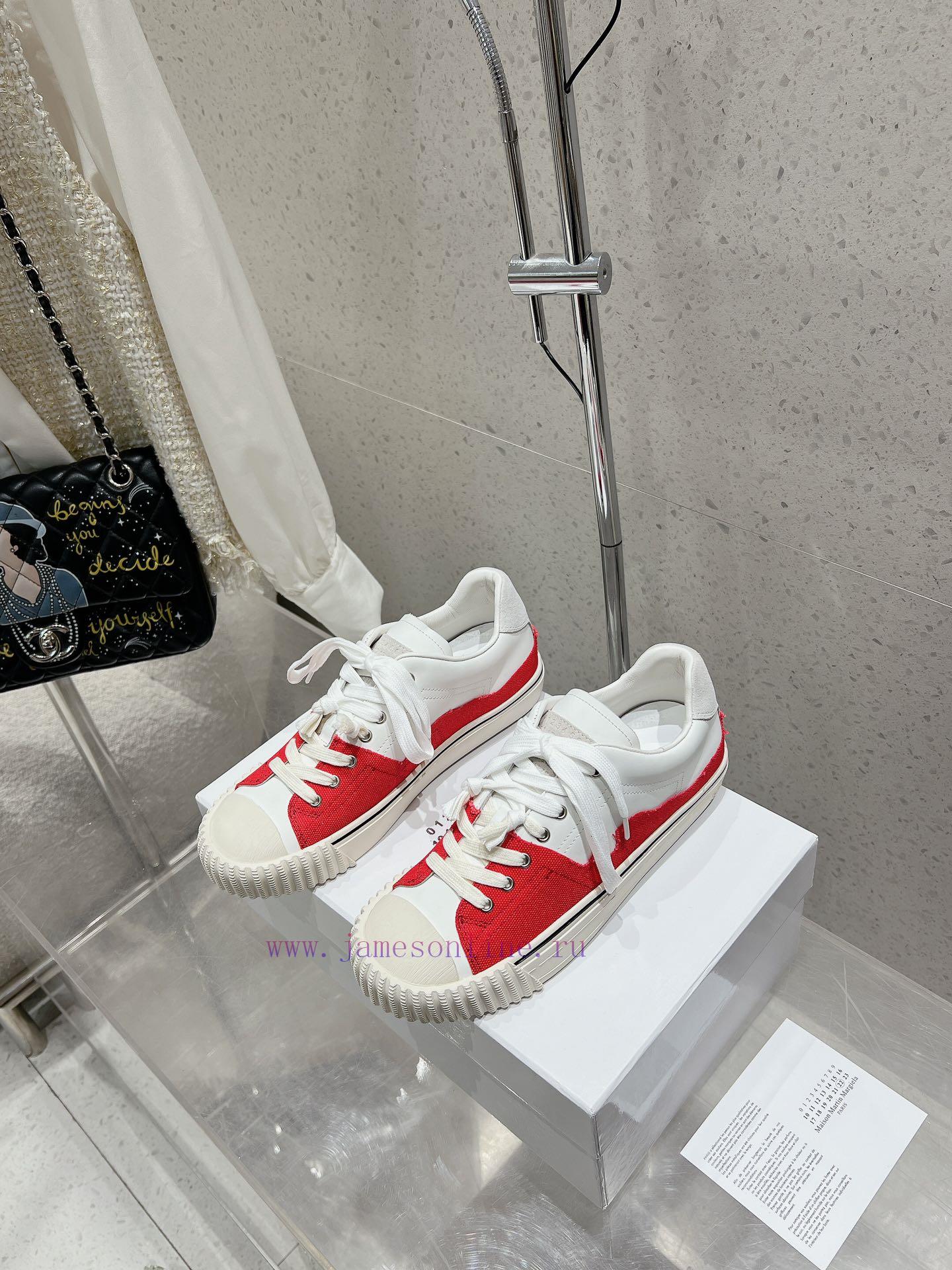 MaisonMargiela MM6, a worn-out German style training shoe, is a casual sports shoeThis Germanopwplay