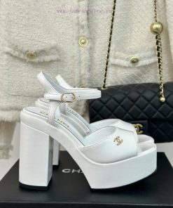 Chanel | Chanel 24P Spring/Summer New ProductsDouble C waterproof platform coarse heel sandar2ejwg14