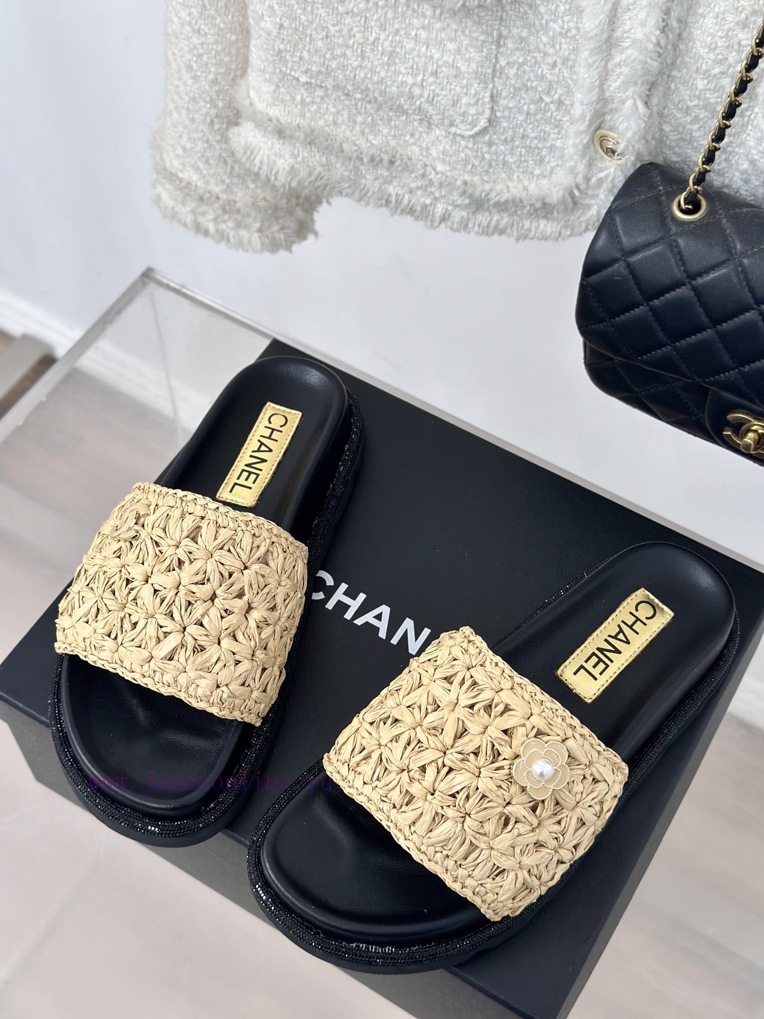 Chanel | Chanel 24P New ProductDouble C cool mat woven lazy slippersSimple and atmospheric, w161fqy6 - Image 3