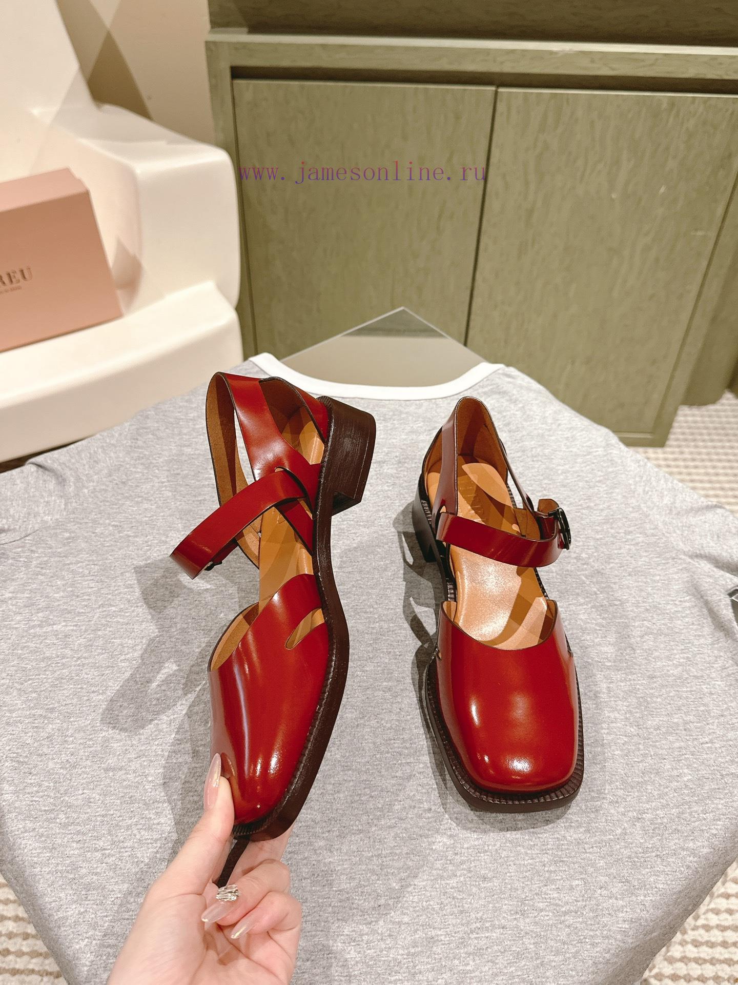 | ²⁰²4 𝐬𝐬 🤍🤎HEREU British minimalist motorcycle sandals with thick heels, round heads, anjk8p2x69 - Image 3