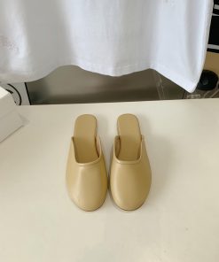 The Row Super Soft Sheepskin Half Slippers with 10000 RecommendationsThe texture that can bebuhnal7t