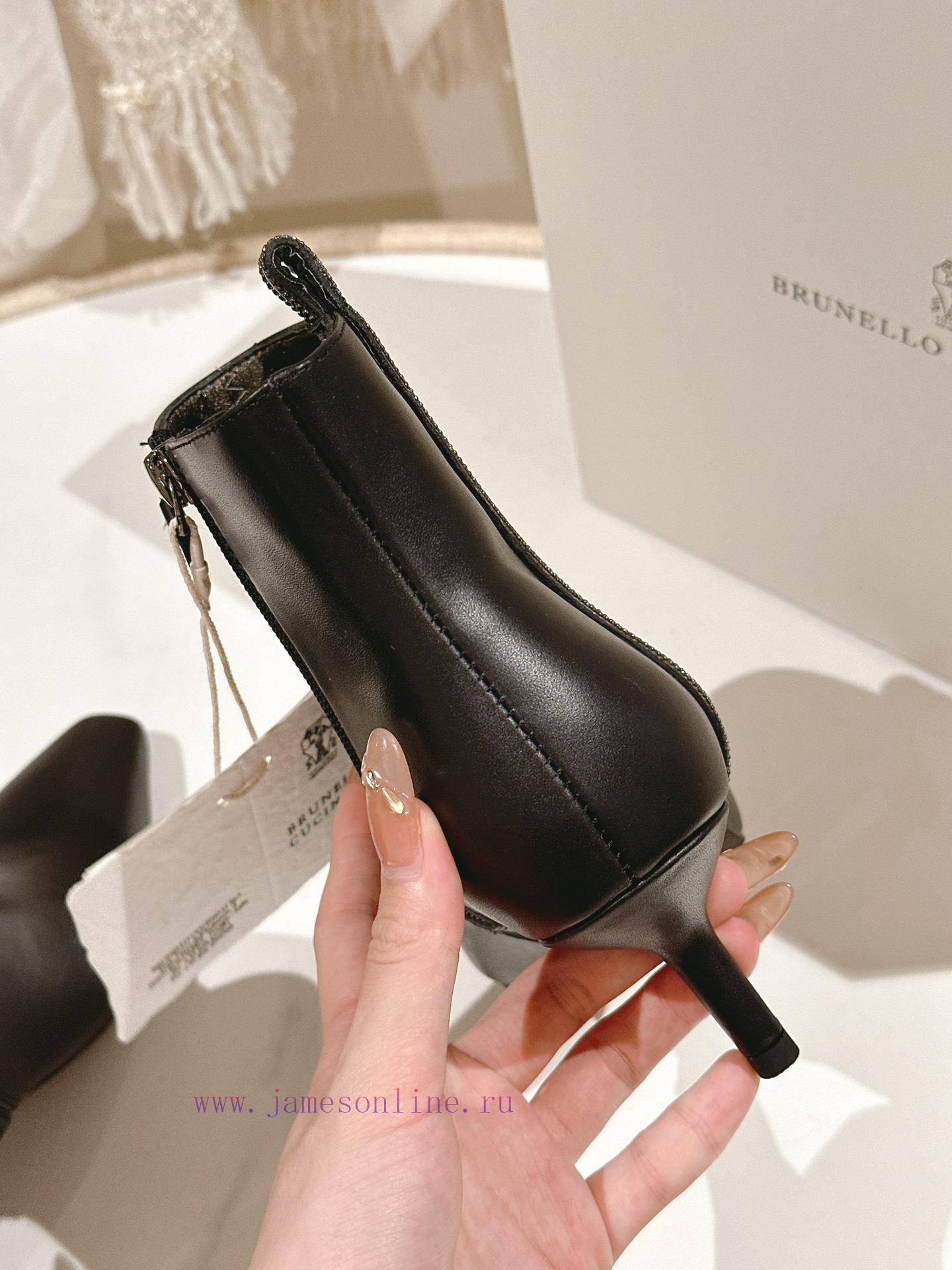 . The classic inspiration of the highest quality Brunello Cucinelli short boots in the markez753svky - Image 8