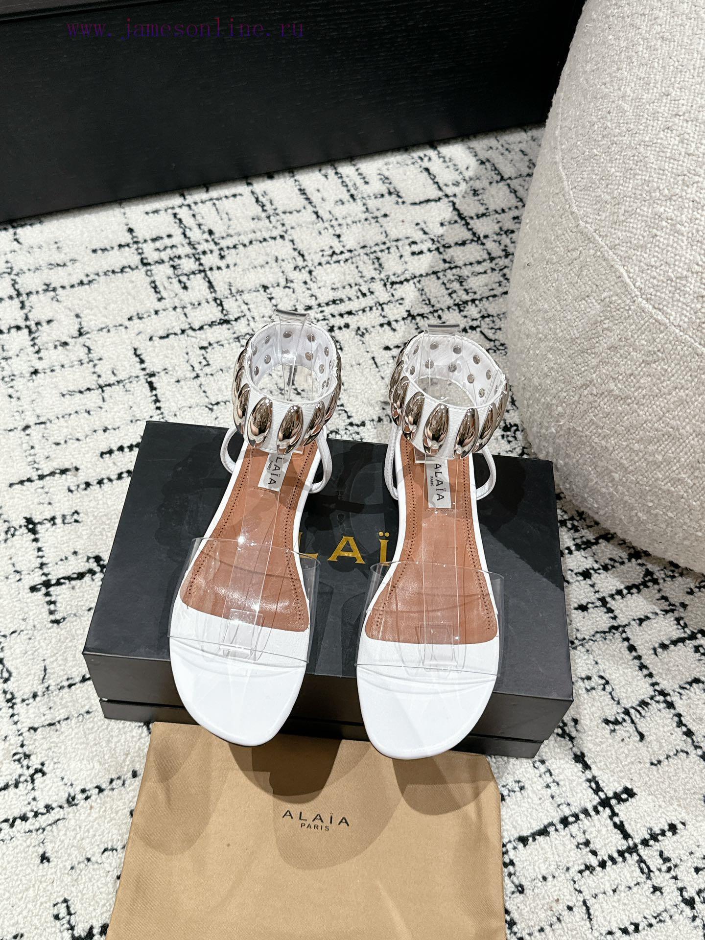 Alaia 24/Metal Buckle Sandals is a popular item with a minimalist aesthetic. The Alaia minimlnphbm9r