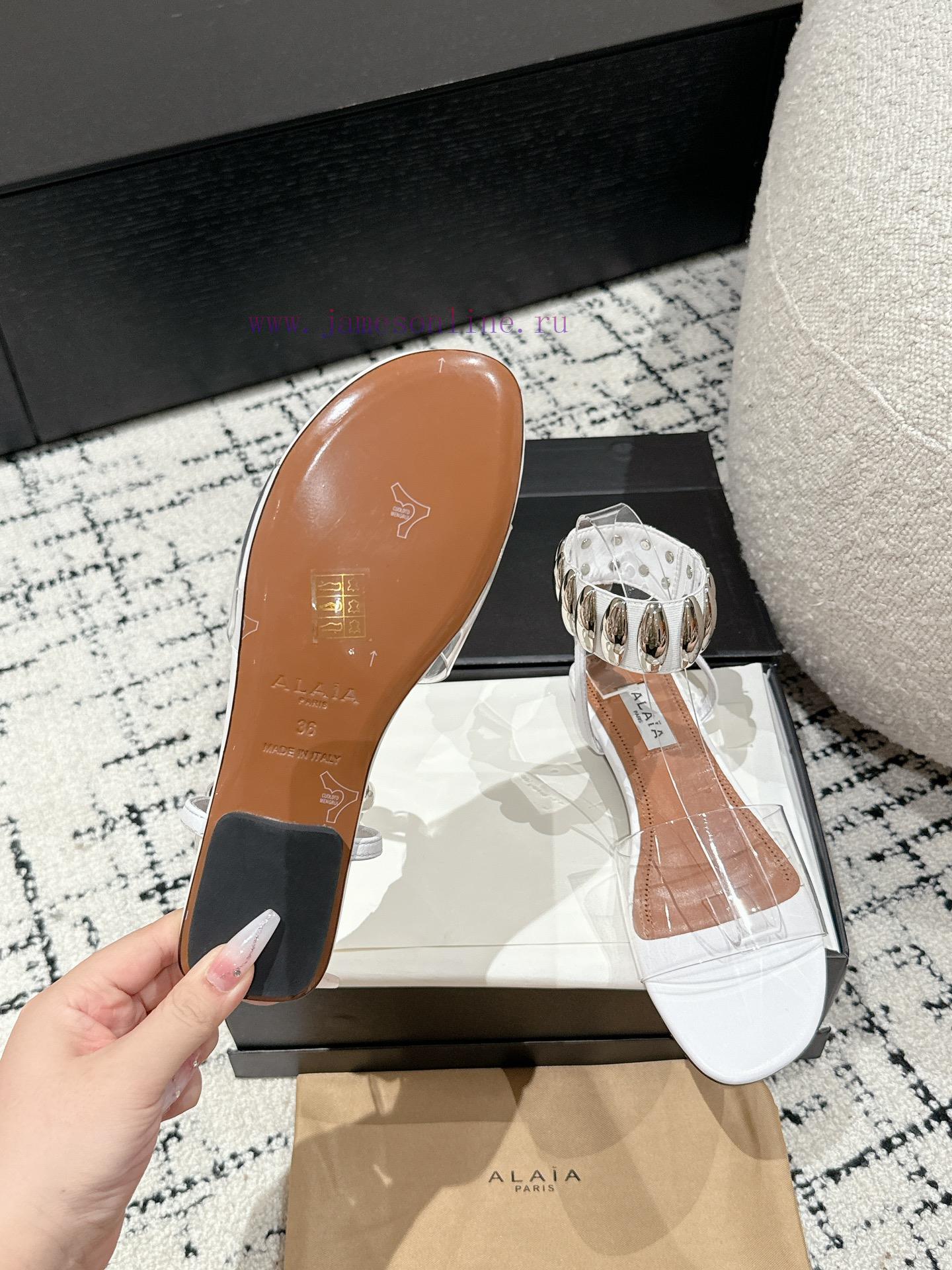 Alaia 24/Metal Buckle Sandals is a popular item with a minimalist aesthetic. The Alaia minimlnphbm9r - Image 10