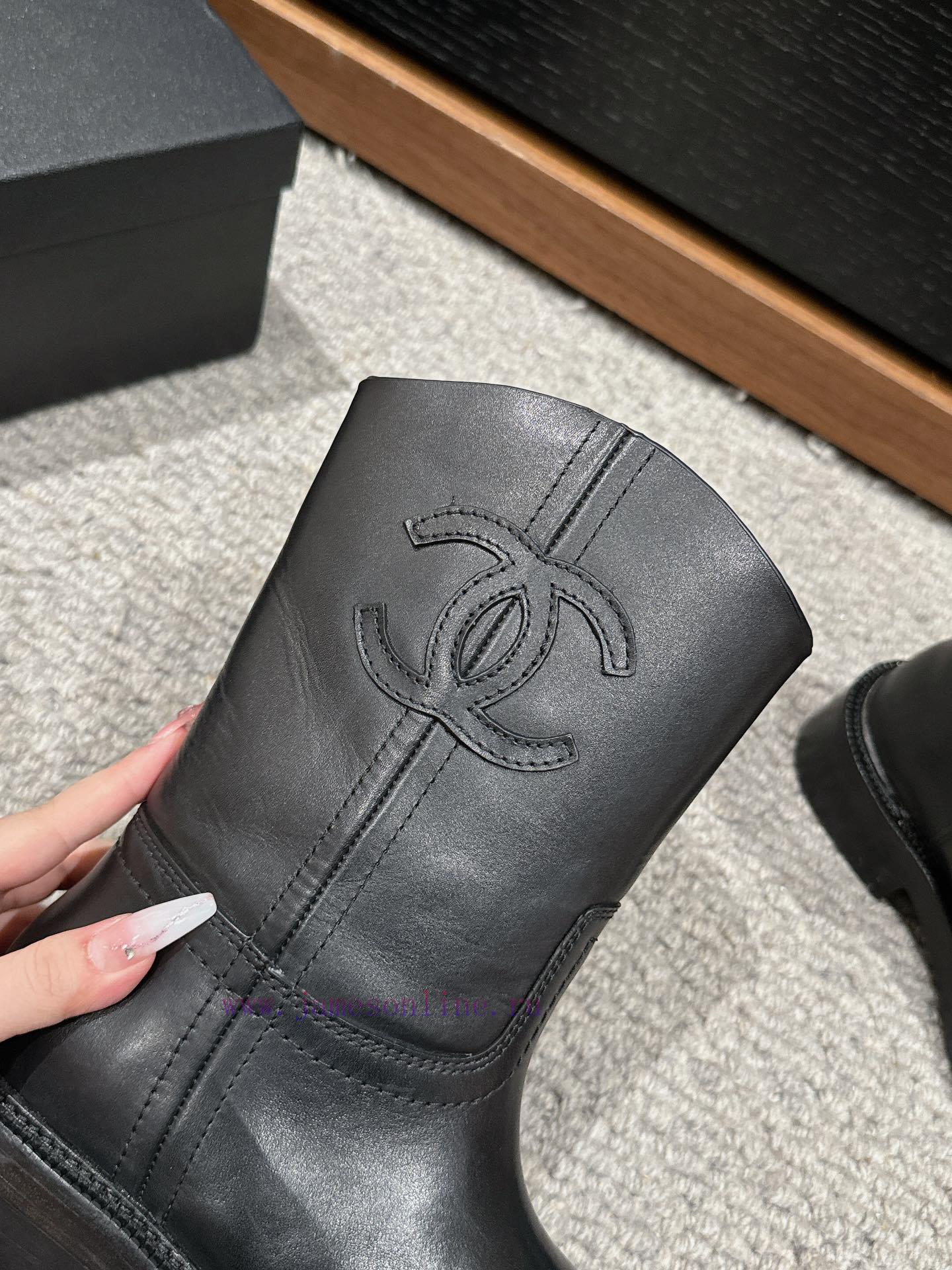 Top qualityChanel fw24 new arrival~Chanel 2024 Autumn/Winter Collection | Short Knight Bootsue3hf3le - Image 7