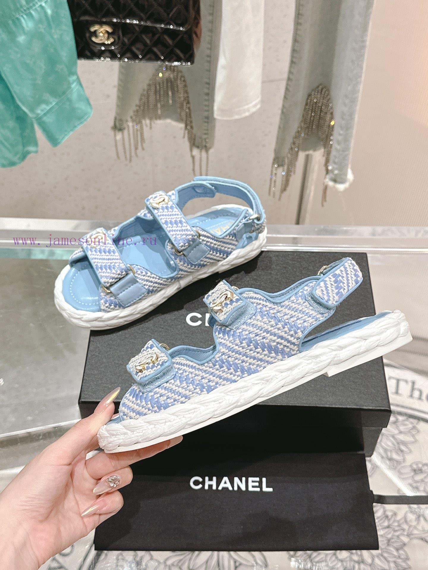 Latest news from 𝗖𝗛𝗔𝗡𝗘𝗟Chanel woolen beach shoes are too explosiveVersatile artifact, super vi1pi0mb - Image 5