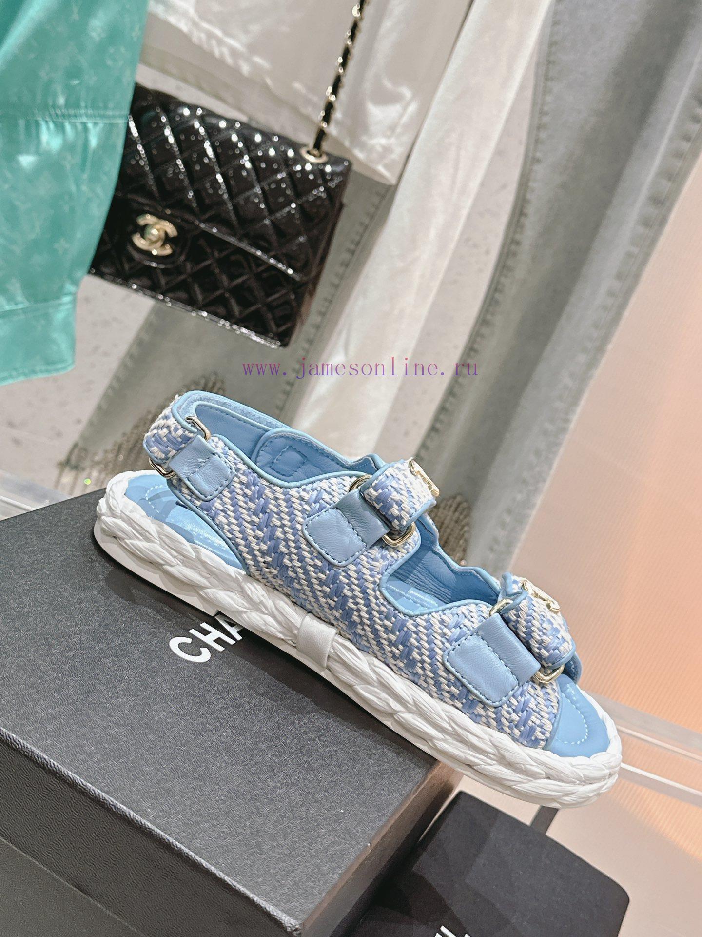 Latest news from 𝗖𝗛𝗔𝗡𝗘𝗟Chanel woolen beach shoes are too explosiveVersatile artifact, super vi1pi0mb - Image 6
