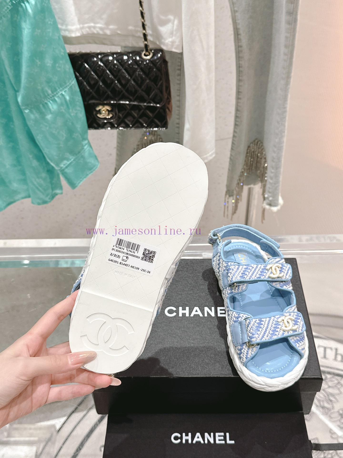 Latest news from 𝗖𝗛𝗔𝗡𝗘𝗟Chanel woolen beach shoes are too explosiveVersatile artifact, super vi1pi0mb - Image 10