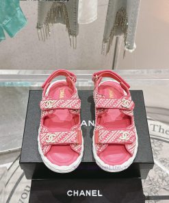 Latest news from 𝗖𝗛𝗔𝗡𝗘𝗟Chanel woolen beach shoes are too explosiveVersatile artifact, super 6apvqo93