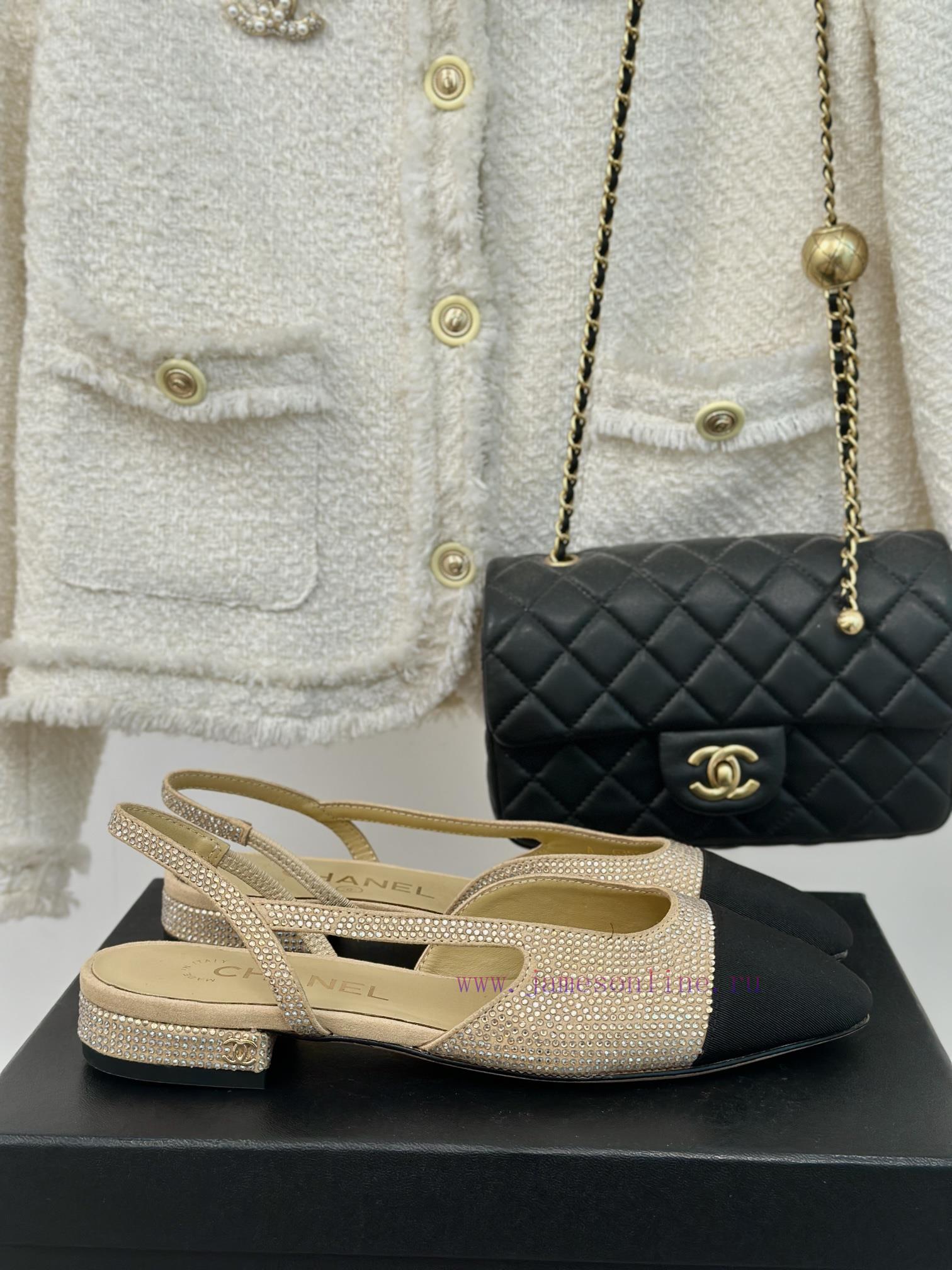 Chanel | Chanel Classic Water Diamond Backhole SandalsThis is probably the legendary princesisf8bguq